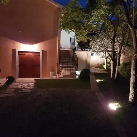 House Delma Villa *
