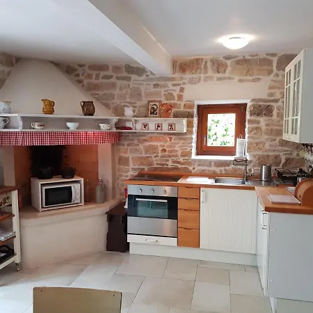 Villa House Delma