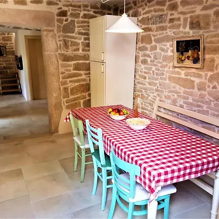 House Delma Villa